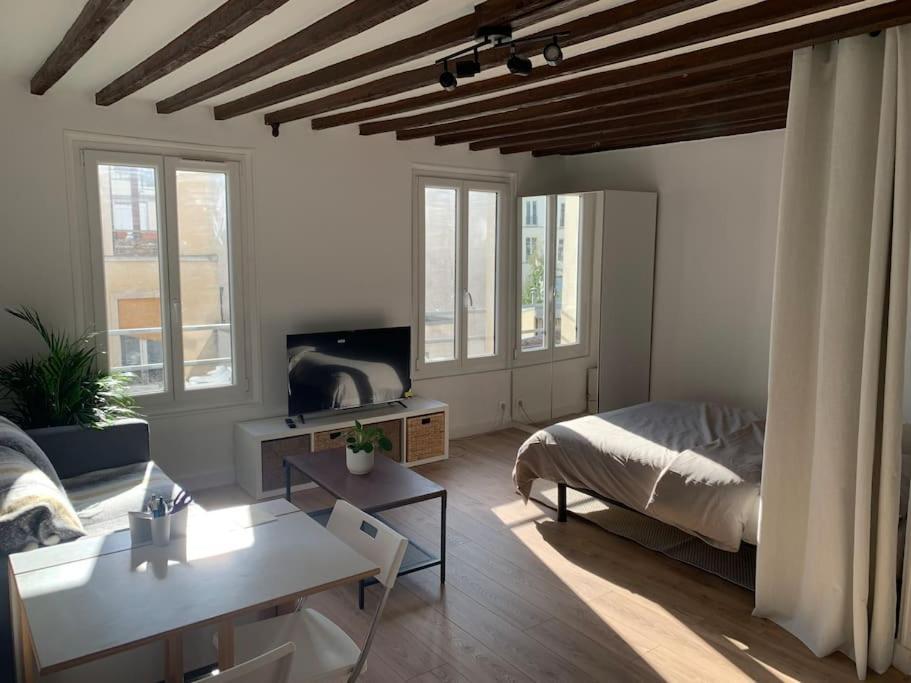 Studio Lumineux, Refait A Neuf, Metro Jourdain Paris Dış mekan fotoğraf