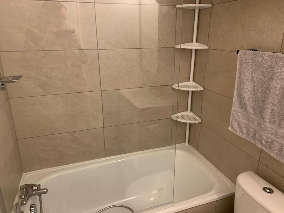 Studio Lumineux, Refait A Neuf, Metro Jourdain Paris Dış mekan fotoğraf
