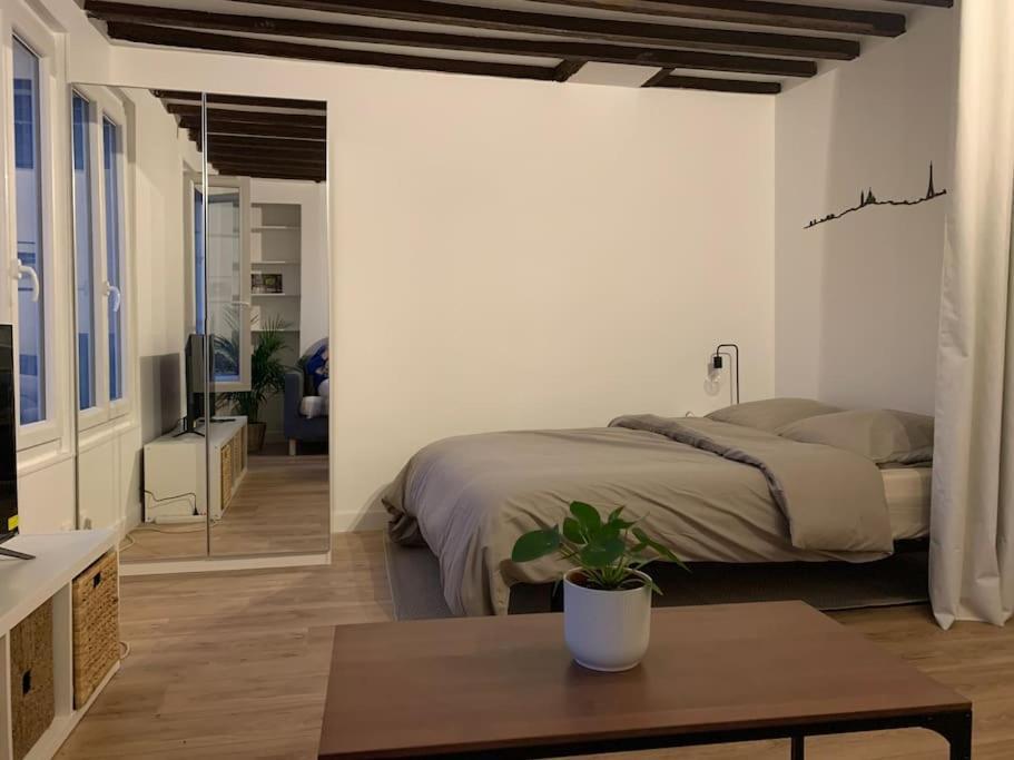 Studio Lumineux, Refait A Neuf, Metro Jourdain Paris Dış mekan fotoğraf